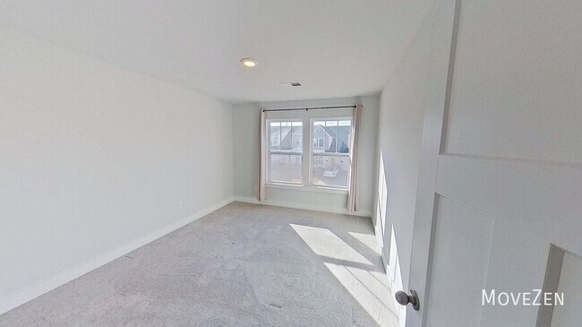 Building Photo - 210 Woodhouse Wy