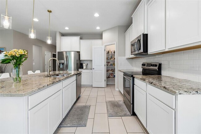 Building Photo - 2959 Storybrook Preserve Dr