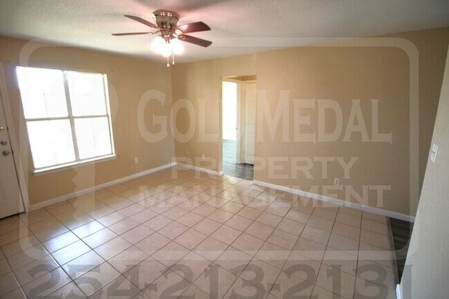 Building Photo - 3410 Cantabrian Dr