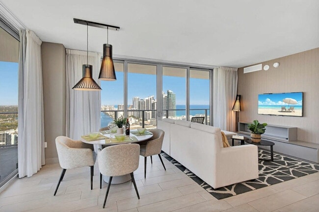 Building Photo - 4010 S Ocean Dr