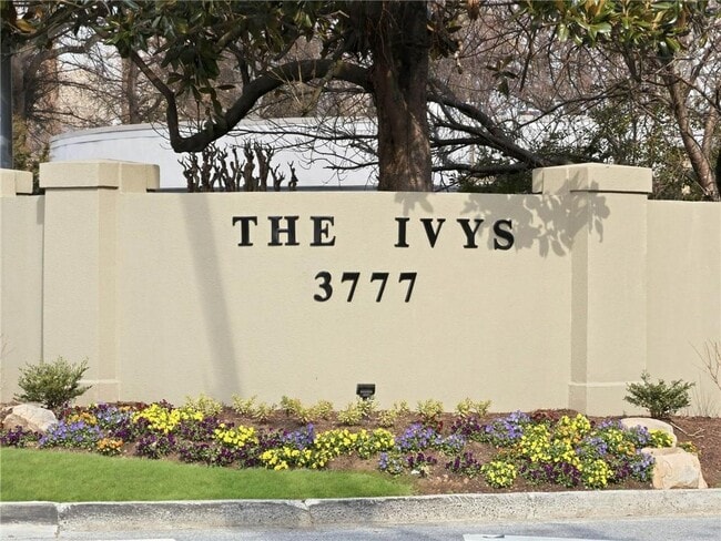 Building Photo - 49 Ivy Gates NE