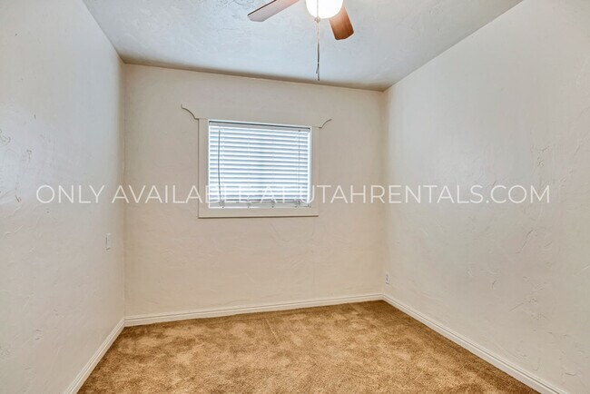 Building Photo - 363 S 800 E