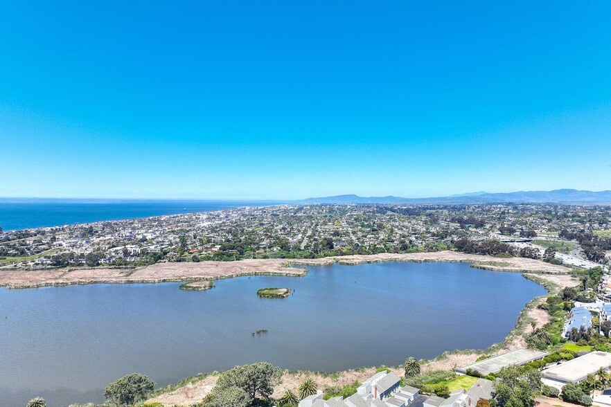 Building Photo - Elan Park Place Carlsbad