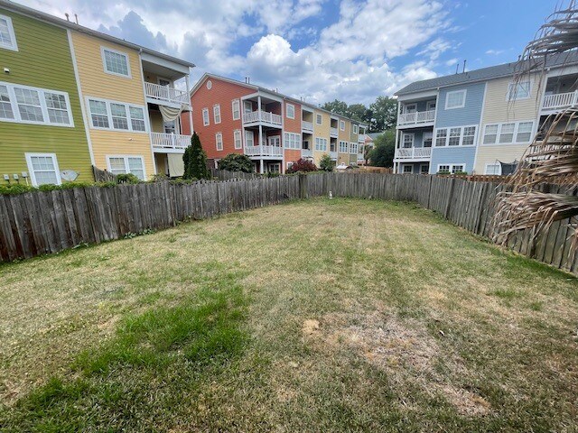 Building Photo - 9301 Sweetbay Ct