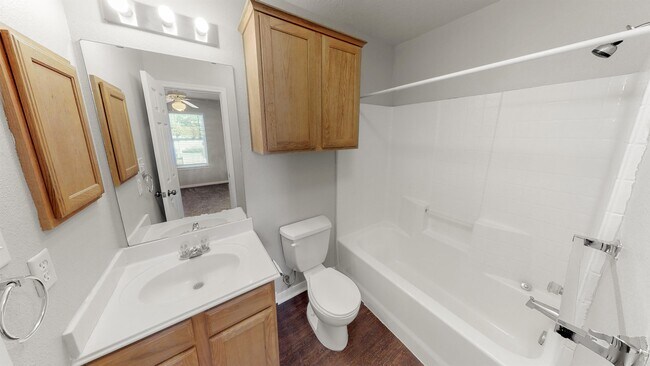 Building Photo - 503 Camp Ct