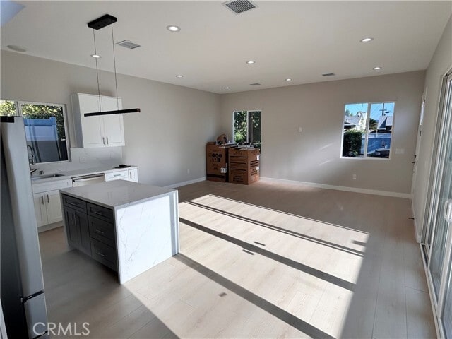 Building Photo - 7404 Hatillo Ave