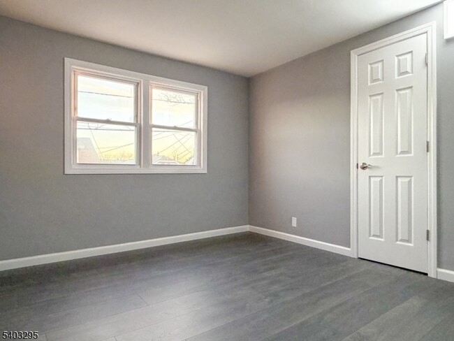 Building Photo - 90 E 9th St