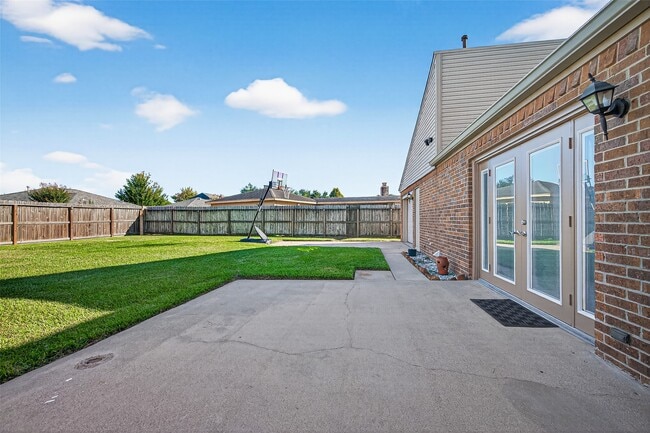 Building Photo - 4006 Dover St