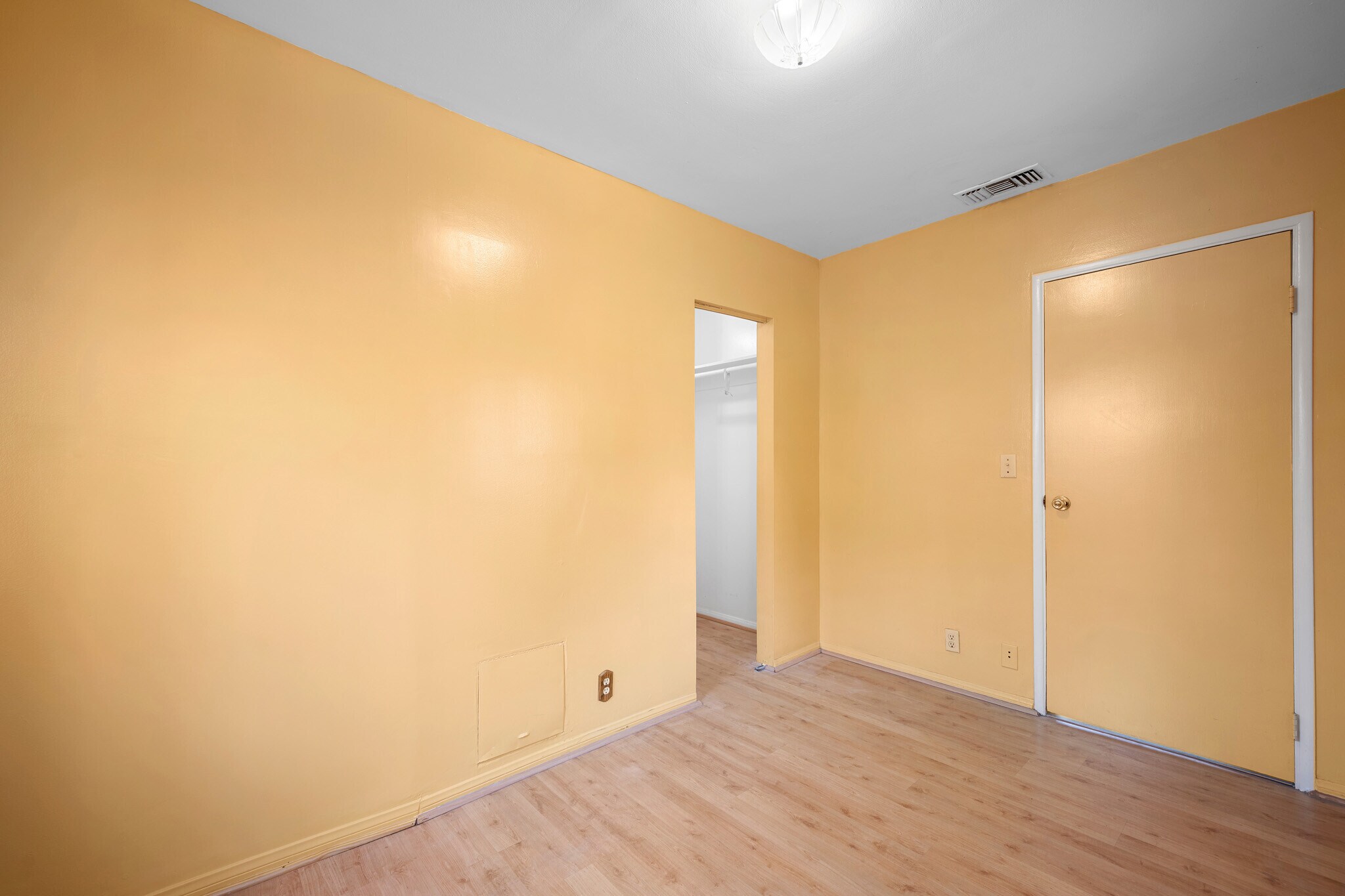 Building Photo - 6923 Foothill Blvd