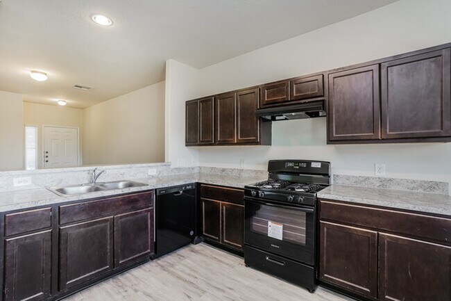 Building Photo - 6223 Brenwood Cir
