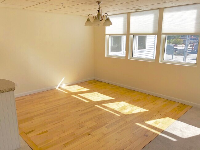 Building Photo - 14 New Zealand Rd