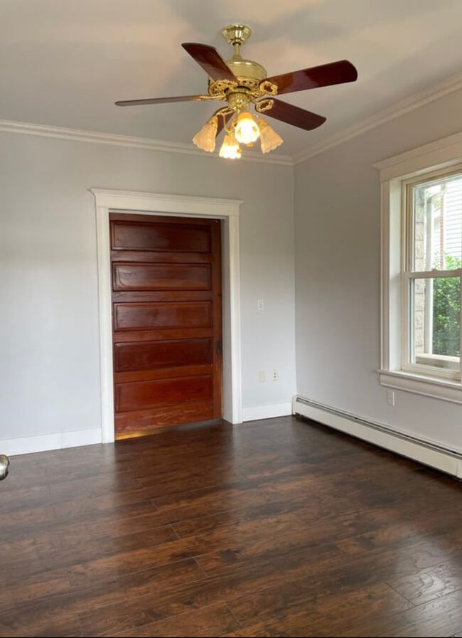 Building Photo - 3933 E Grant St