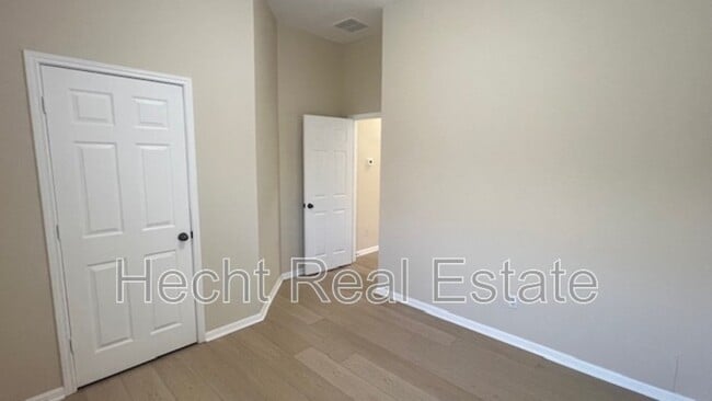 Building Photo - 1712 Bush Coat Ln