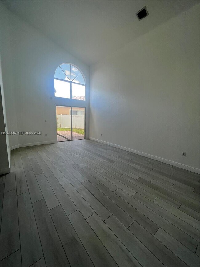 Building Photo - 4741 NW 122nd Dr