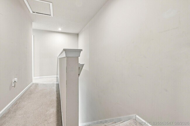 Building Photo - 484 Cherimoya St