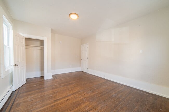 Building Photo - 21 N Laclede Pl