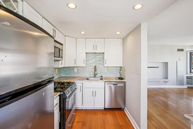 Building Photo - 1245 13th St NW