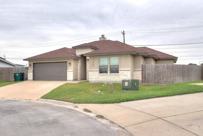 Building Photo - 7202 Lake Melody