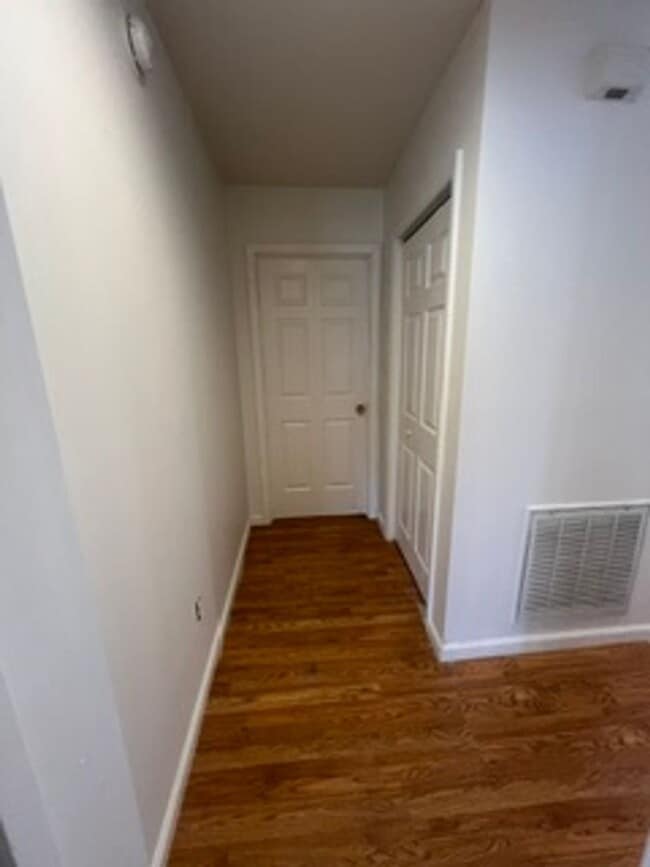 Building Photo - Single family home located in southern Rockbridge County minutes from I81