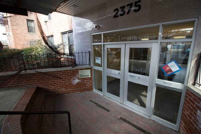 Building Photo - 2375 E 3rd St