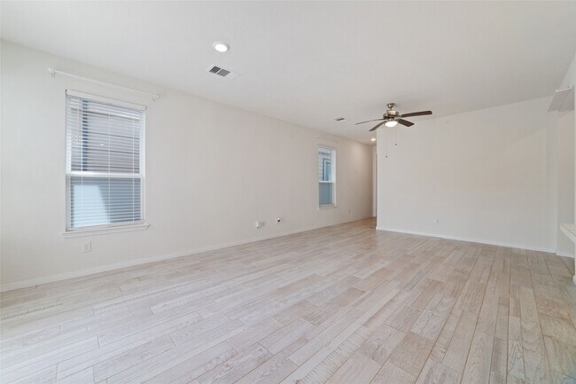 Building Photo - 16615 Chill Brook Dr