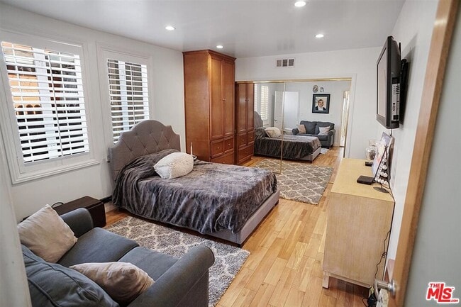 Building Photo - 3612 Tuller Ave