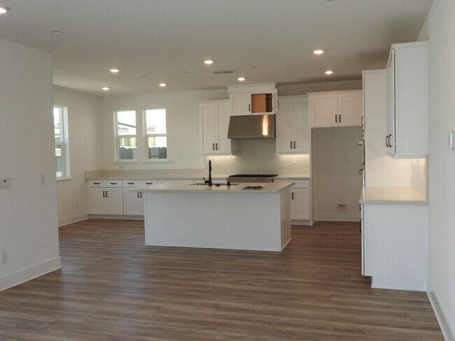 Building Photo - Brand New Smart Home in Granite Bay Beauty With Solar!!