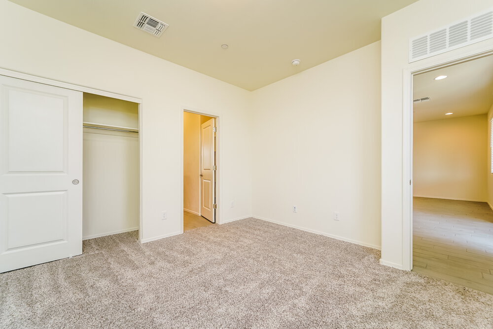 Building Photo - 10696 W Embrey Dr