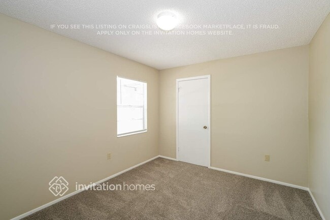 Building Photo - 7509 Willow Wisp Dr E
