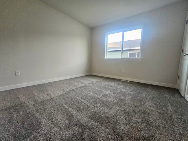 Building Photo - 8723 126th St Ct E