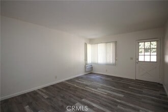 Building Photo - 822 N Santa Anita Ave