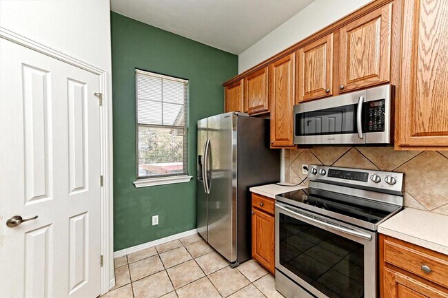 Building Photo - 4307 Eck Ln