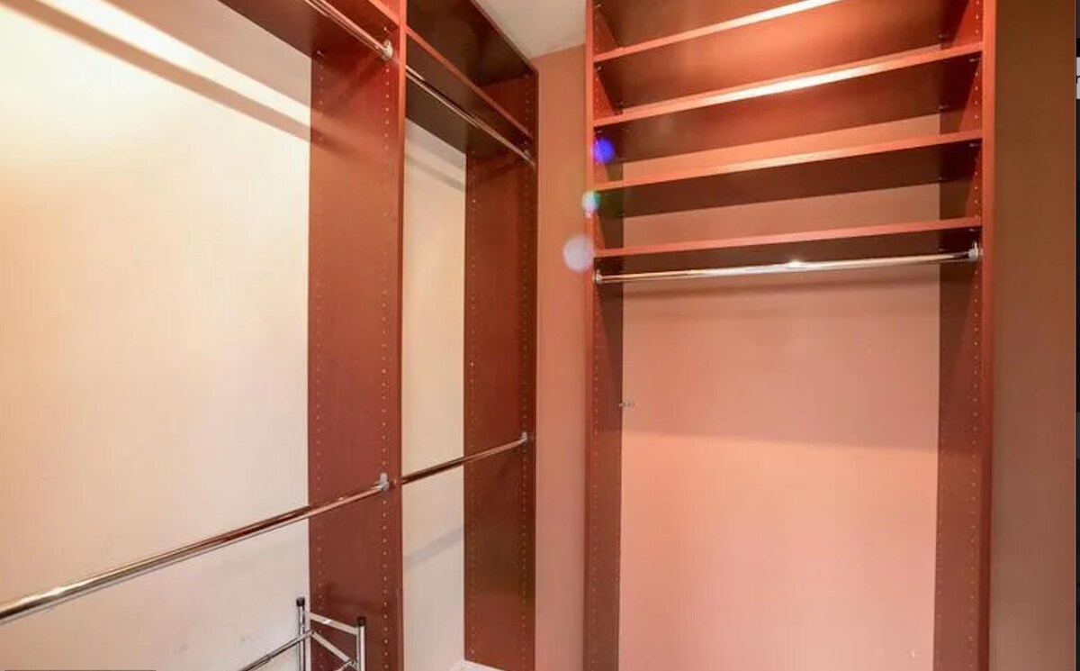 Building Photo - 3109 Naylor Rd SE