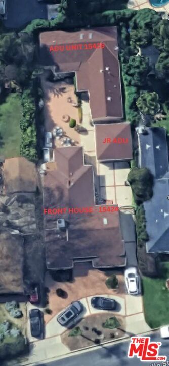 Building Photo - 15424 Camarillo St