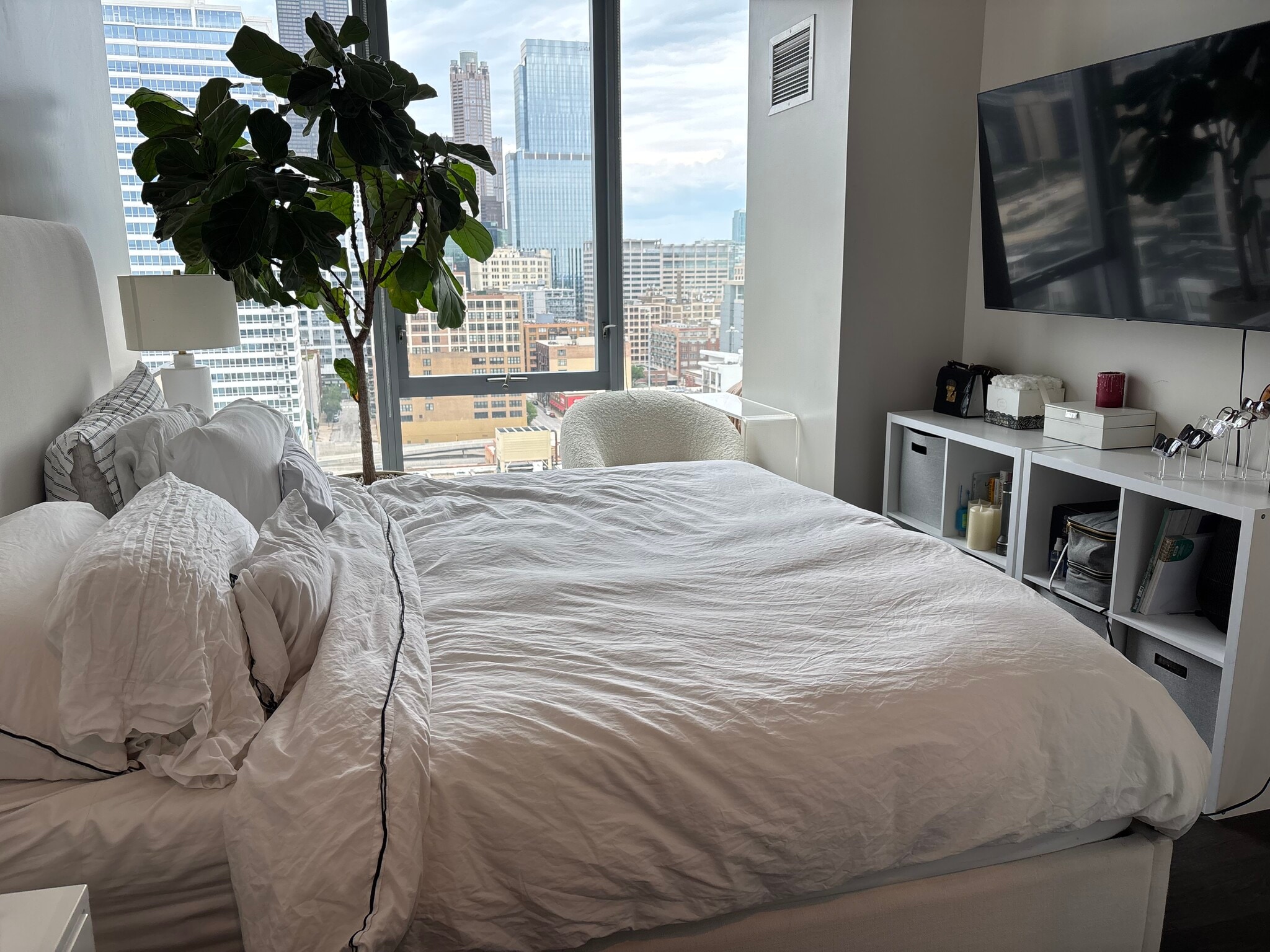 Building Photo - 229 S Peoria St