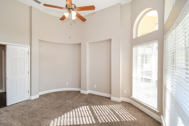 Building Photo - 10973 Hickory Trace Ln