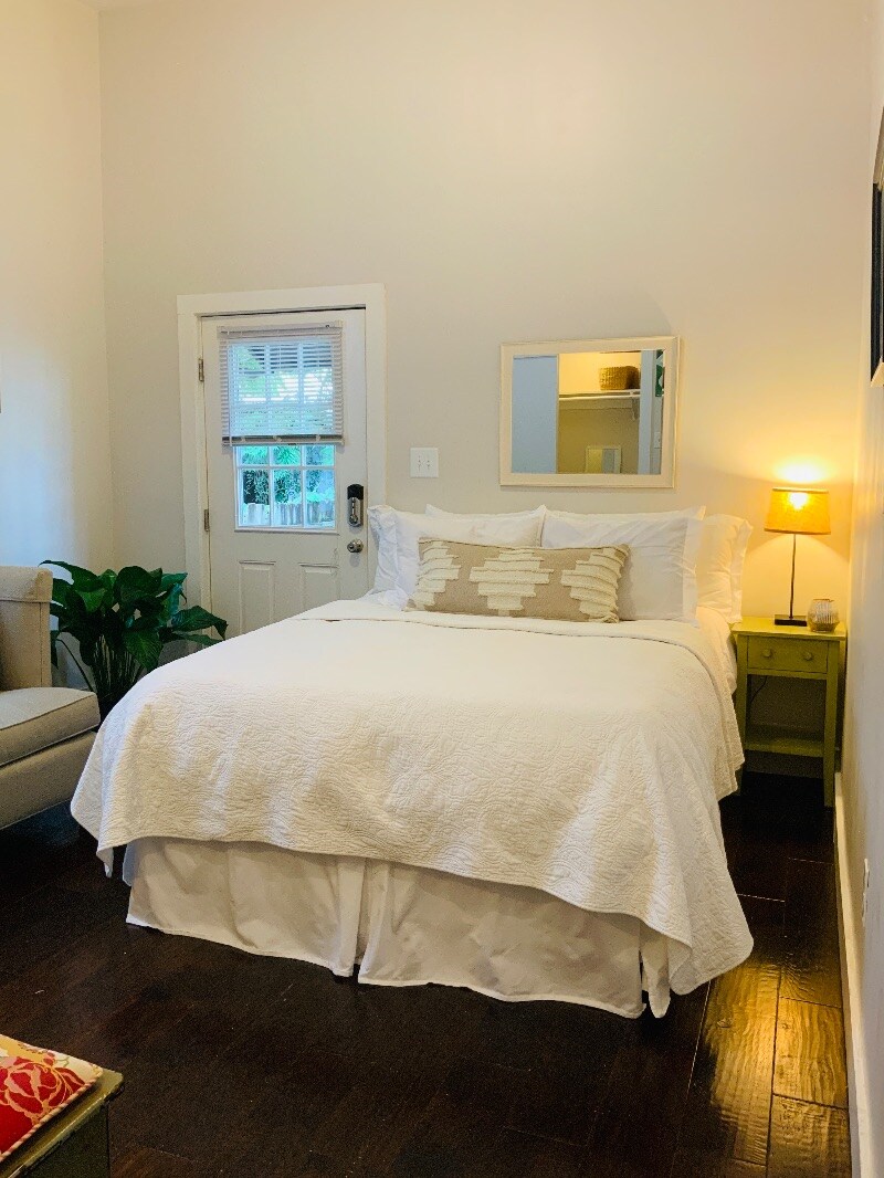 Building Photo - 317 S Salcedo St