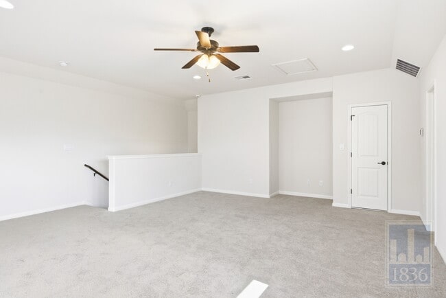 Building Photo - 8336 Paola St