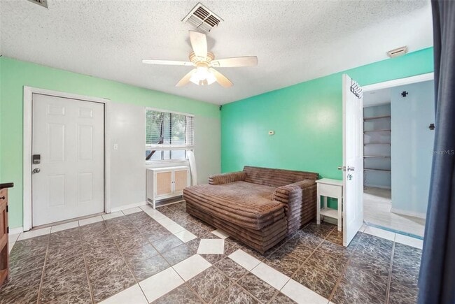 Building Photo - 8334 Crosswicks Dr