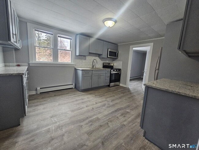 Building Photo - 35 Morris Rd