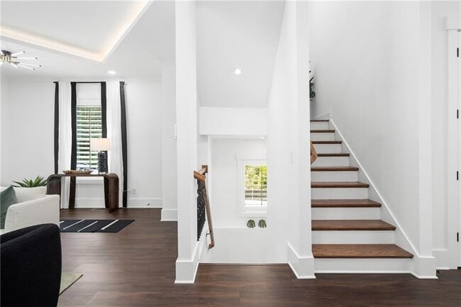 Building Photo - 173 Brush Creek Ct