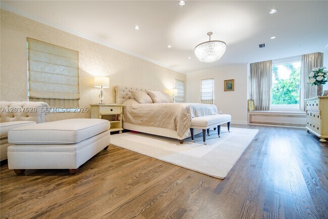 Building Photo - 3514 Crystal