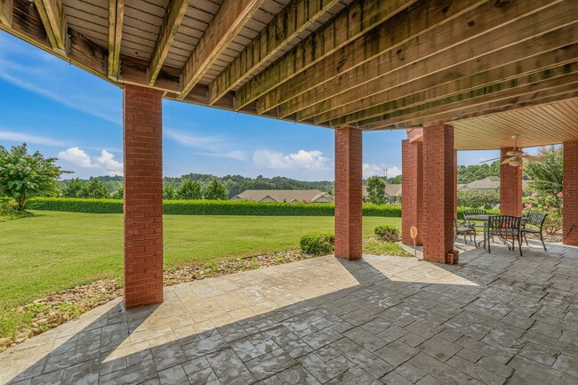 Building Photo - 104 Sunali Ln