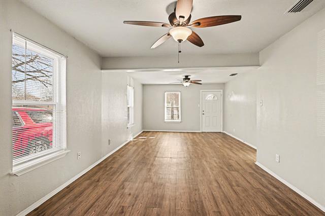 Building Photo - 3720 Stanley Ave