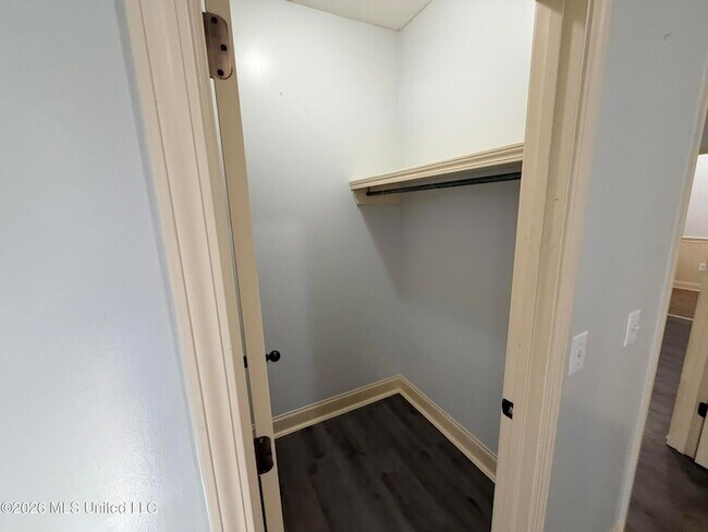 Building Photo - 224 Jack's Pl