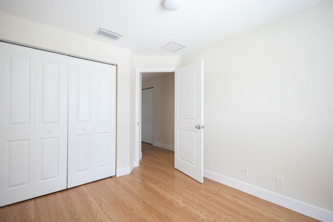 Building Photo - 12425 Westhampton Cir