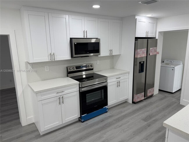 Building Photo - 13885 NW 5th Ave