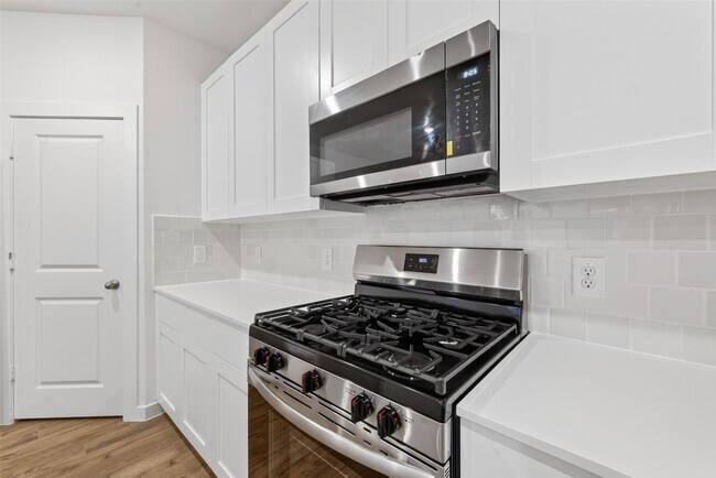 Building Photo - 28142 Meadowlark Sky Dr