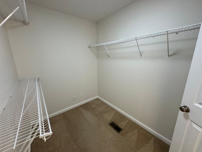 Building Photo - 4 Bedrooms, Big Yard & Top Schools – Don’t...