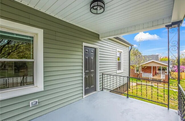 Building Photo - 2335 Greenway Ave NW